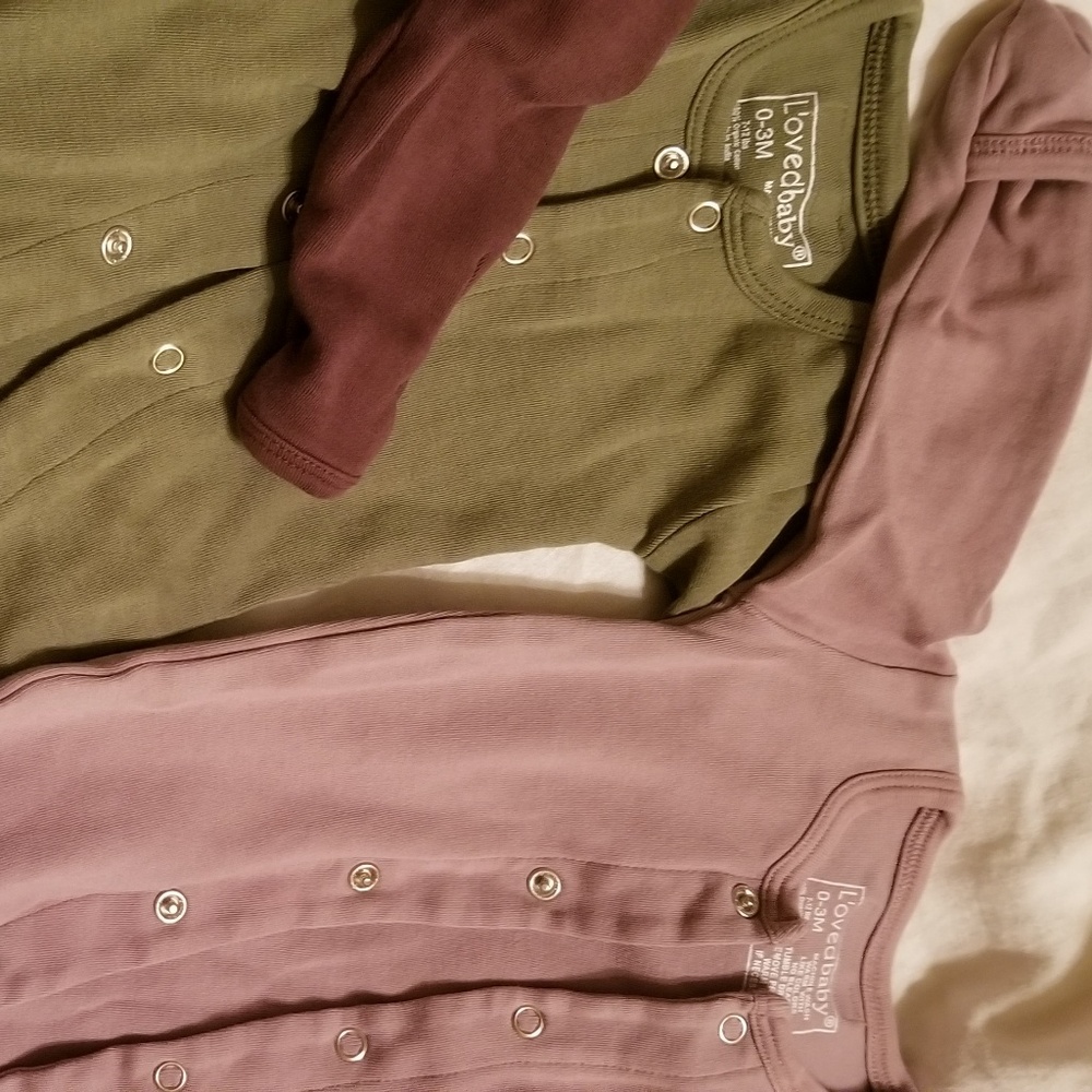 4 Brand new L'oved Baby onesies and 2matching cap.